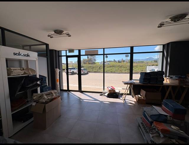 322M² WAREHOUSE TO LET IN FIRGROVE